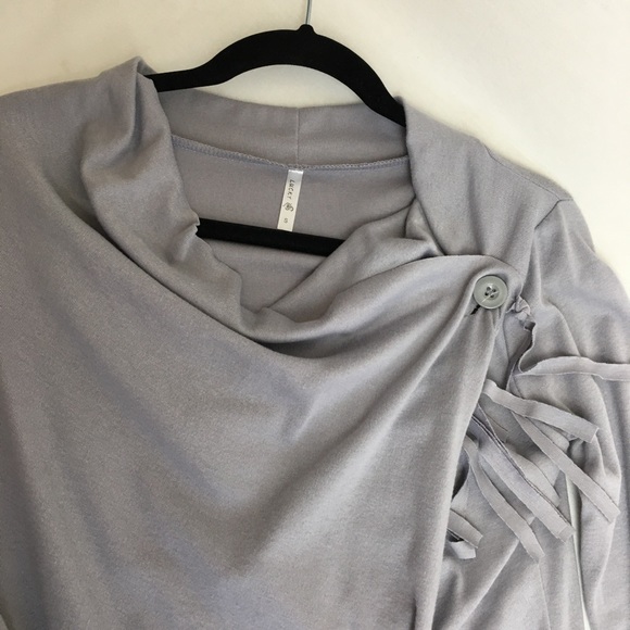 📦 Lucky | Asymmetrical Fringe Wrap Blouse - Picture 7 of 8